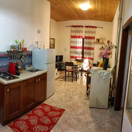 Marotta House Bed & Breakfast